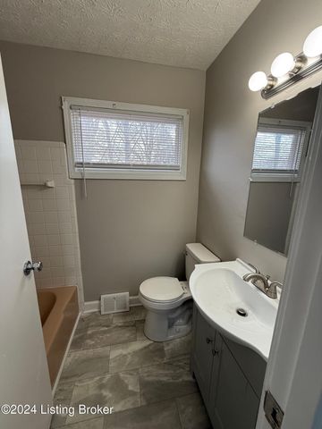 10410 Foxboro Dr, Louisville, KY 40223