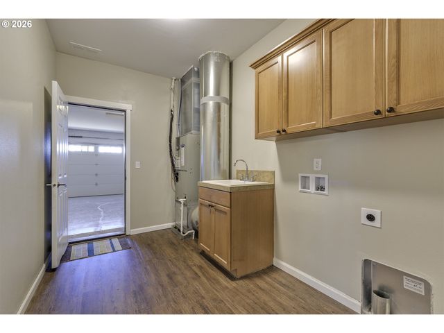8340 Sw RIVER Rd, Hillsboro, OR 97123