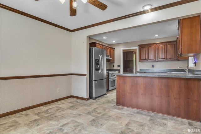 8215 Kingswood Court, Evansville, IN 47715
