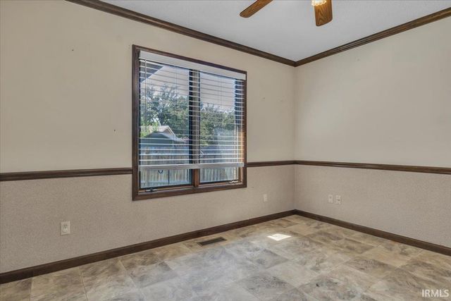 8215 Kingswood Court, Evansville, IN 47715