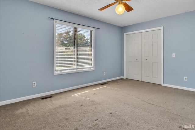 8215 Kingswood Court, Evansville, IN 47715