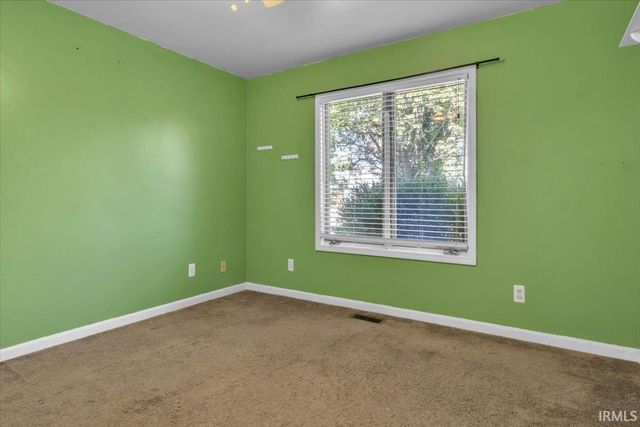8215 Kingswood Court, Evansville, IN 47715