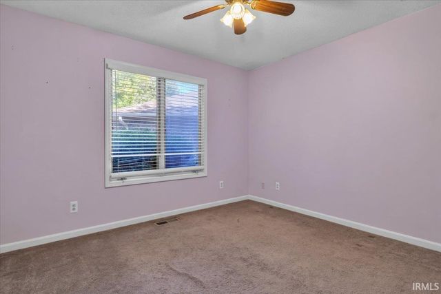 8215 Kingswood Court, Evansville, IN 47715