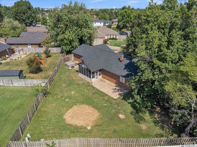 8215 Kingswood Court, Evansville, IN 47715