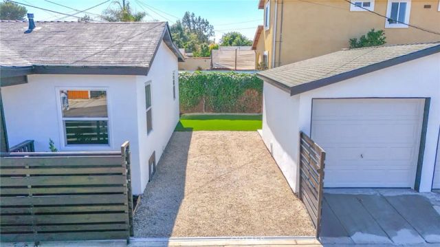 10955 S Spring Street, Los Angeles, CA 90061