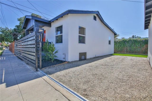 10955 S Spring Street, Los Angeles, CA 90061
