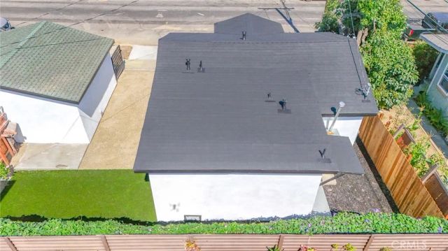 10955 S Spring Street, Los Angeles, CA 90061