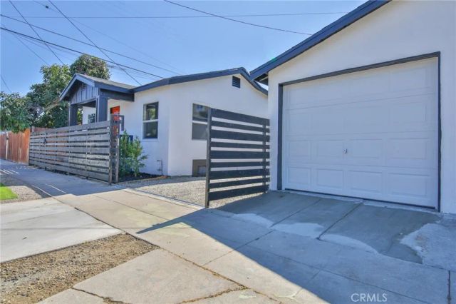 10955 S Spring Street, Los Angeles, CA 90061