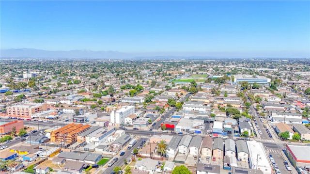 10955 S Spring Street, Los Angeles, CA 90061