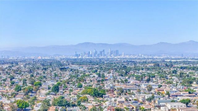 10955 S Spring Street, Los Angeles, CA 90061