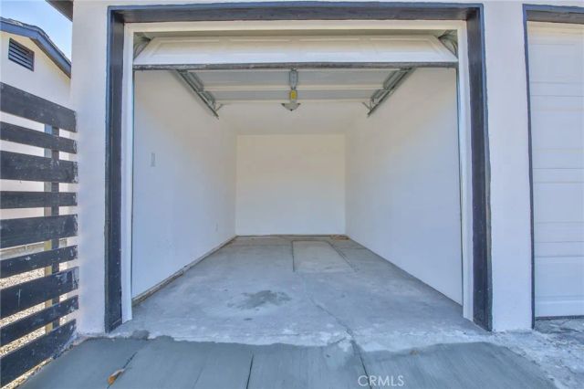 10955 S Spring Street, Los Angeles, CA 90061