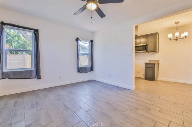 10955 S Spring Street, Los Angeles, CA 90061