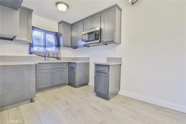 10955 S Spring Street, Los Angeles, CA 90061