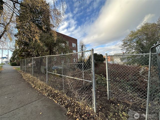 3024 Grand Avenue, Everett, WA 98201