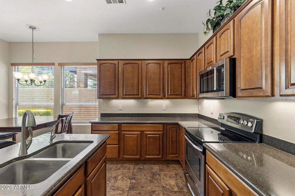 13047 W PLUM Road, Peoria, AZ 85383