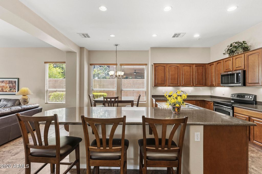 13047 W PLUM Road, Peoria, AZ 85383 — photo 3