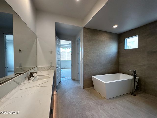 5610 E LOWDEN Road, Cave Creek, AZ 85331