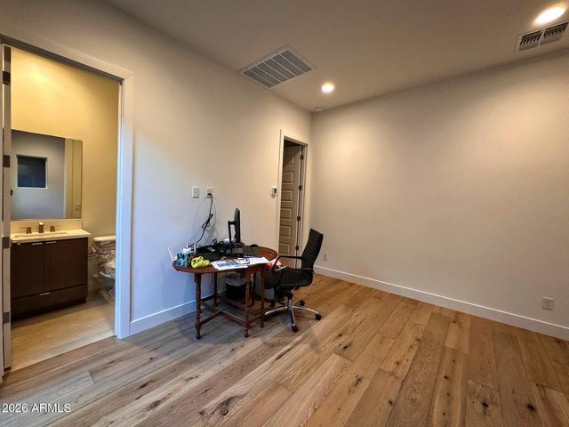 5610 E LOWDEN Road, Cave Creek, AZ 85331