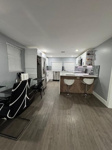 3898 Redman Parkway 313, Boynton Beach, FL 33436