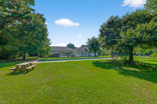 38011 Spur 149 Road, Magnolia, TX 77354