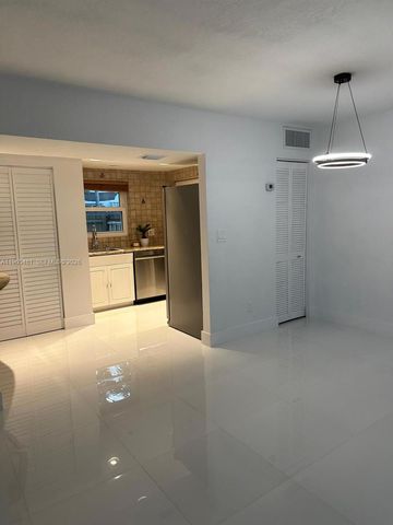 10916 SW 70th Ter, Miami, FL 33173