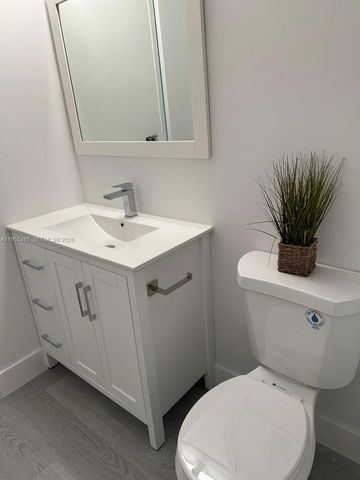 10916 SW 70th Ter, Miami, FL 33173