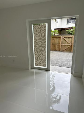 10916 SW 70th Ter, Miami, FL 33173