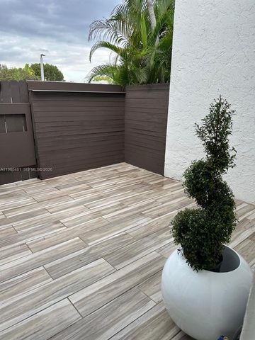 10916 SW 70th Ter, Miami, FL 33173