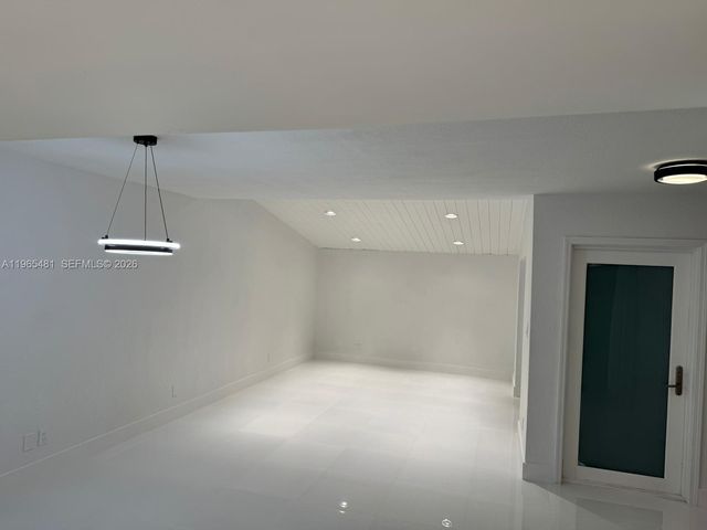 10916 SW 70th Ter, Miami, FL 33173