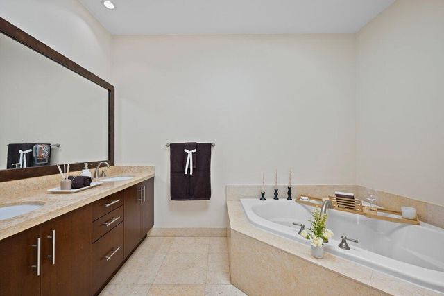 12 SE 1st Avenue 302, Delray Beach, FL 33444