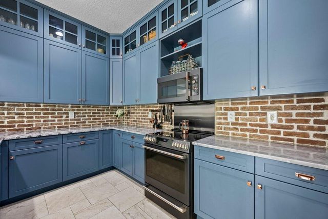 12 SE 1st Avenue 302, Delray Beach, FL 33444