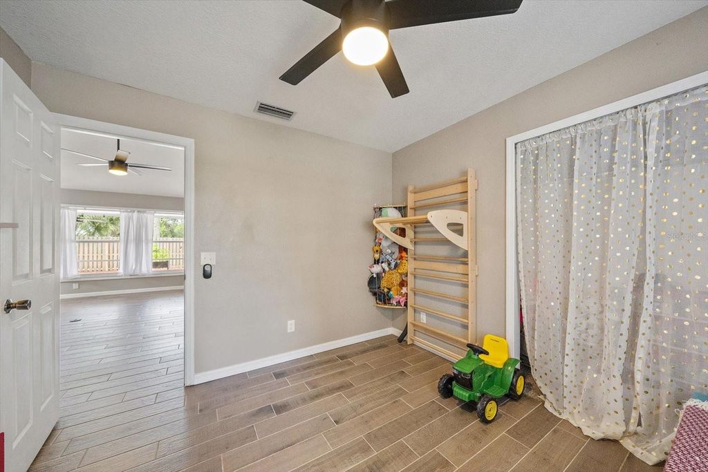 Image 23 of property listing at 11887 DUNSTER LANE, Parrish, FL 34219