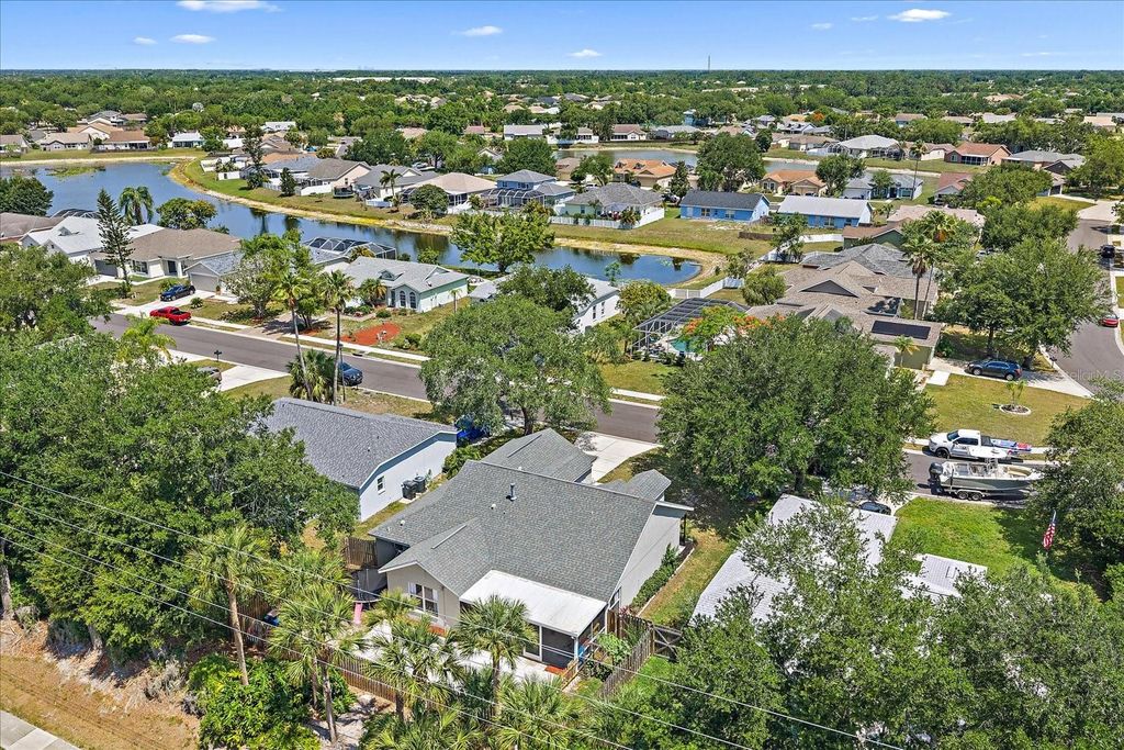 Image 38 of property listing at 11887 DUNSTER LANE, Parrish, FL 34219