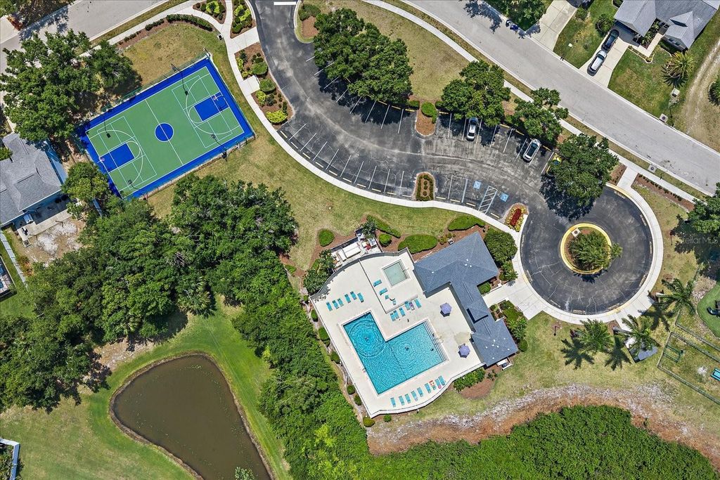 Image 40 of property listing at 11887 DUNSTER LANE, Parrish, FL 34219