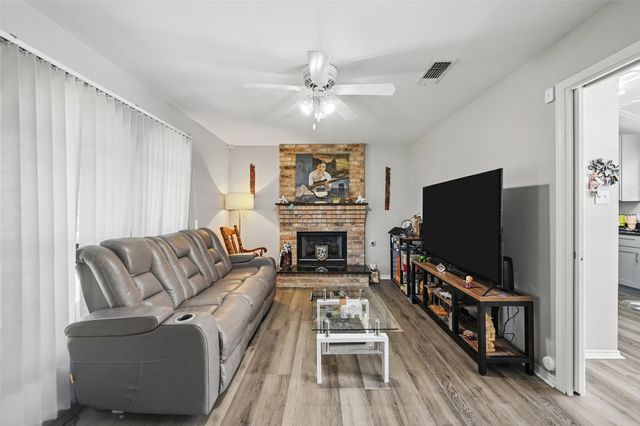 2701 Mims Street, Fort Worth, TX 76112