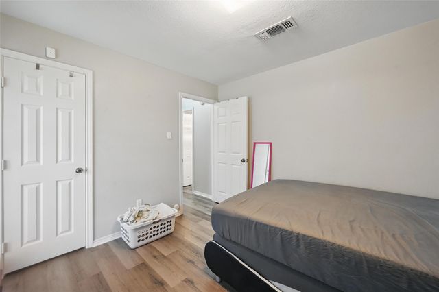 2701 Mims Street, Fort Worth, TX 76112