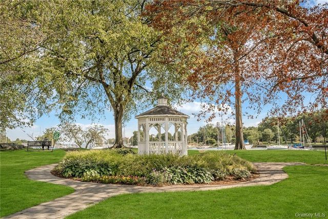 329 Palmer Terrace 1C, Mamaroneck, NY 10543