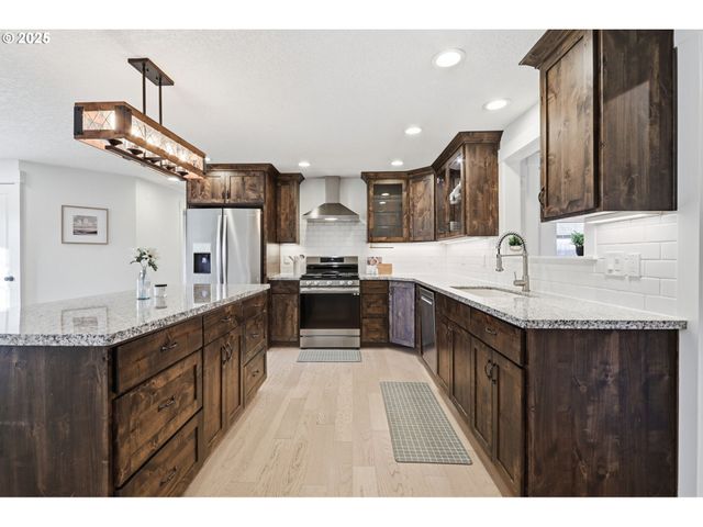 336 ACACIA Ave, Woodburn, OR 97071