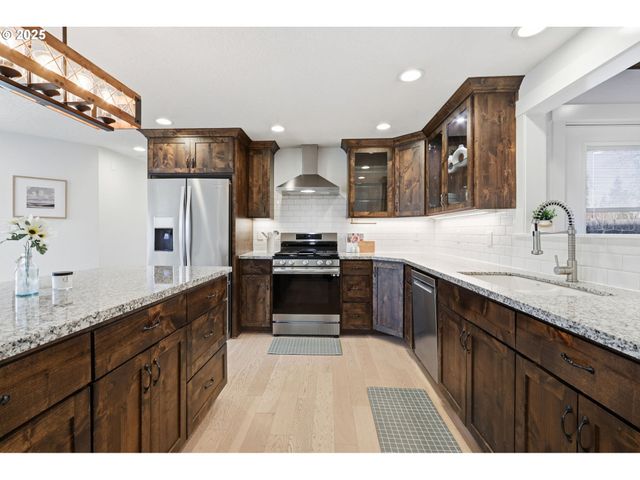 336 ACACIA Ave, Woodburn, OR 97071