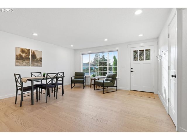 336 ACACIA Ave, Woodburn, OR 97071