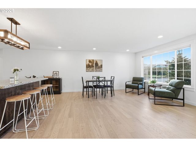 336 ACACIA Ave, Woodburn, OR 97071