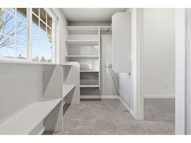 336 ACACIA Ave, Woodburn, OR 97071