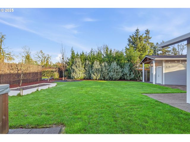 336 ACACIA Ave, Woodburn, OR 97071