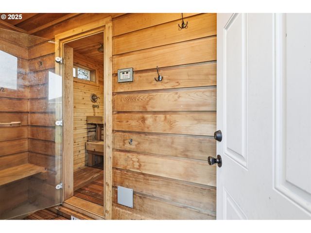 336 ACACIA Ave, Woodburn, OR 97071