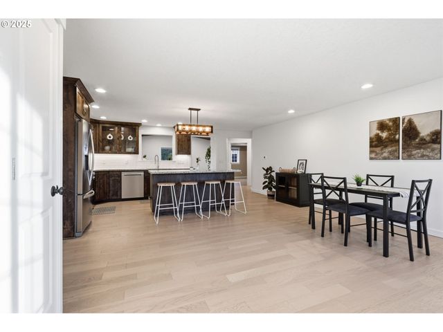 336 ACACIA Ave, Woodburn, OR 97071