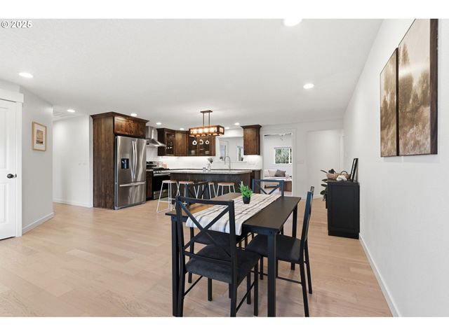 336 ACACIA Ave, Woodburn, OR 97071