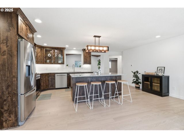 336 ACACIA Ave, Woodburn, OR 97071