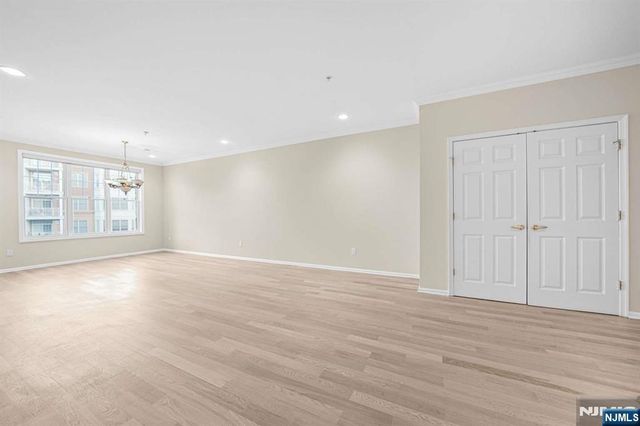 1202 Pointe Gate Drive, Livingston, NJ 07039