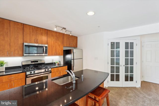 1136 COVE RD #202, Annapolis, MD 21403