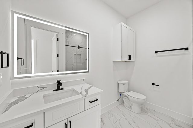 1519 Waco St, Dayton, TX 77535